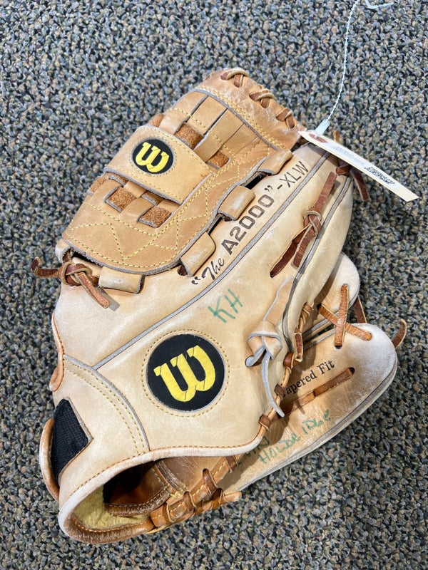 Wilson A2000 Baseball Gloves & Mitts New and Used on SidelineSwap