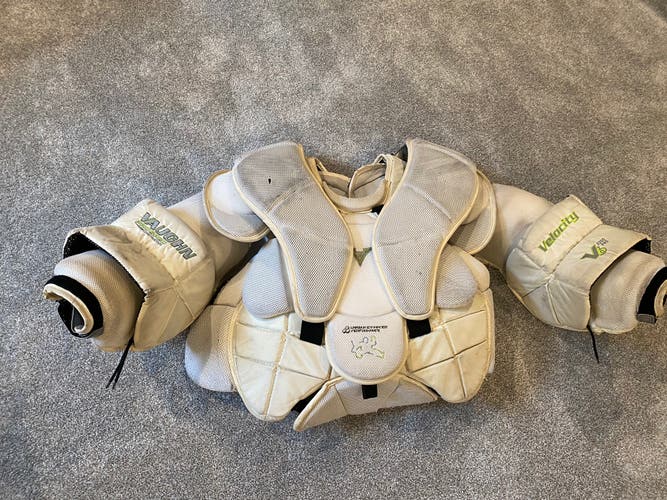 Used Medium Vaughn Velocity V6 Goalie Chest Protector