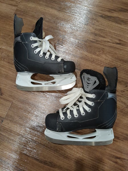 Used Easton SYNERGY EQ40 5EE HOCKEY SKATES Junior 05 Ice Hockey Skates Ice  Hockey Skates