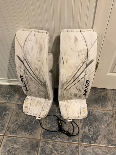 Bauer Vapor 3X Goalie Leg Pads - 32”+; Intermediate-Large