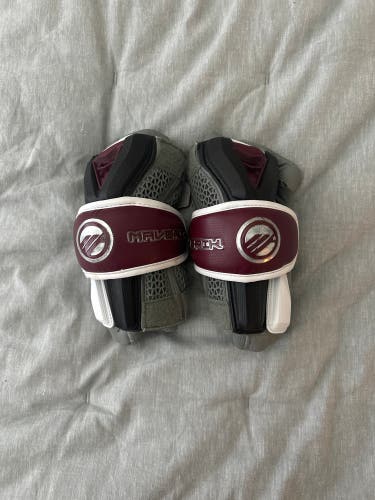 Lafayette College Adult Medium/Large Maverik Rome Arm Pads