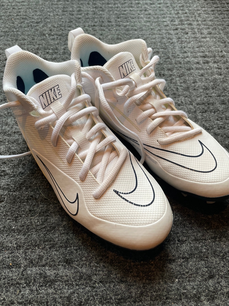 White Adult New Size 6.0 (Women's 7.0) Nike Mid Top Alpha Huarache 7 Pro