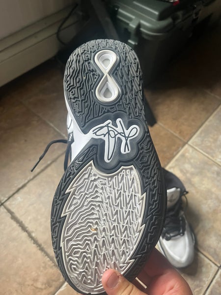 Kyrie infinity basketball shoes