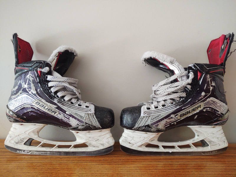 Junior Used Bauer Vapor 1X Hockey Skates Regular Width Size 3.5