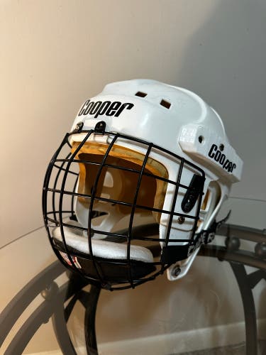 Used Medium  SK2000 Helmet