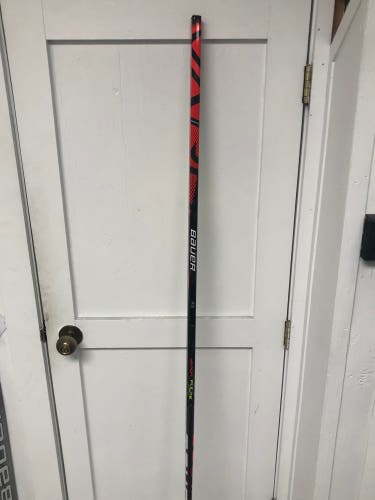New Right Handed Supreme 2S Pro Hockey Stick