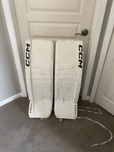 White Ccm Eflex 6 Senior 35+2 Leg Pads