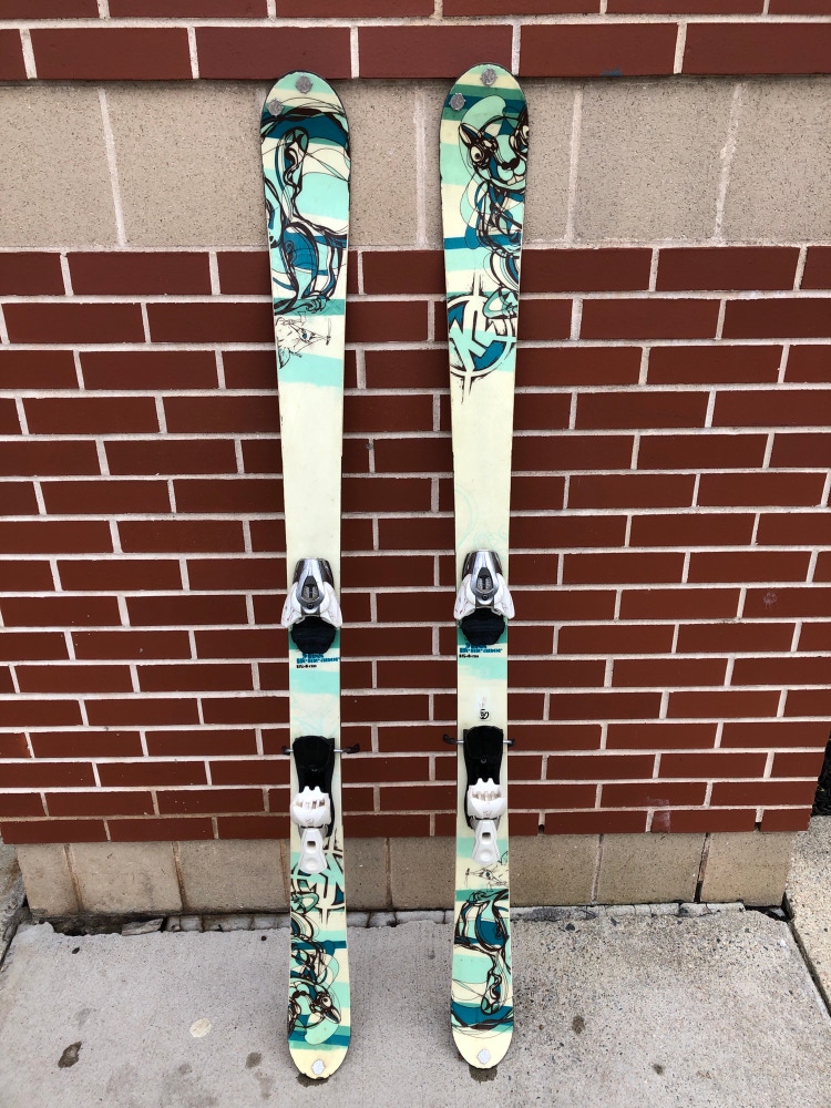 Used K2 Miss Demeanor (154 cm) Skis with Bindings