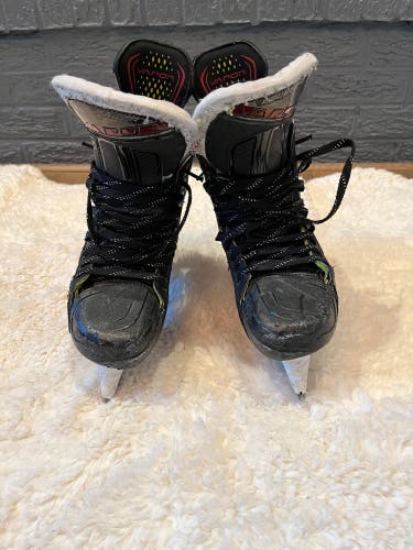 Used Bauer Regular Width  Size 7 Vapor 2X Pro Hockey Skates