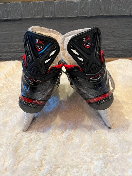Junior Bauer Regular Width Size 6.5 Vapor 2X Pro Hockey Skates