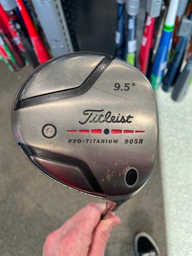 Titleist 905R Driver - Right-Handed - 9.5 Degrees