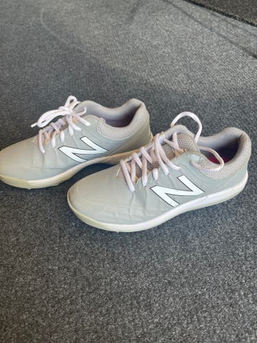 Gray Youth Kid's Used Size 5.0 Molded Cleats New Balance Low Top 4040
