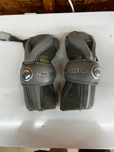 Used Large Maverik Rome Arm Pads