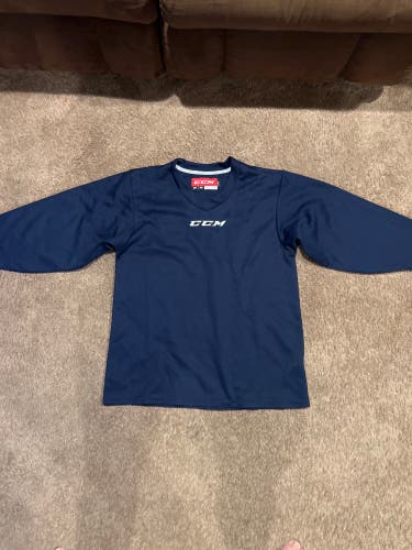 Small / Medium CCM Practice Hockey Jersey