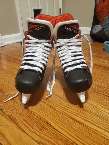 Used Bauer Vapor X Select Skates Size 5.5