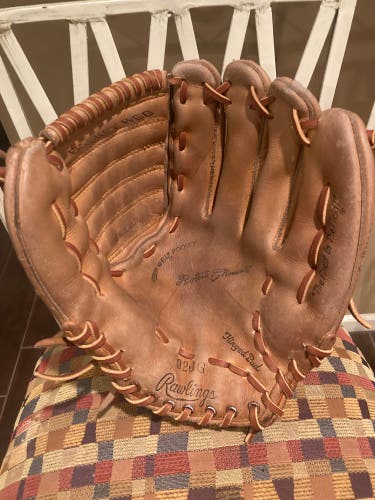 Relaced/Reconditioned Rawlings “Roberto Clemente” Glove-12.5’ RHT