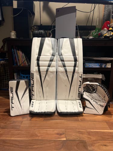 36” 12.2 True Full Custom Set