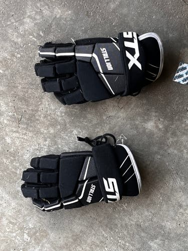 Used Player's STX Small Stallion 200 Lacrosse Gloves