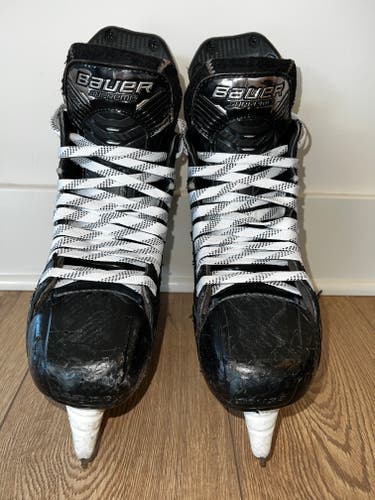 Intermediate Used Bauer Supreme Mach Hockey Skates Size 6