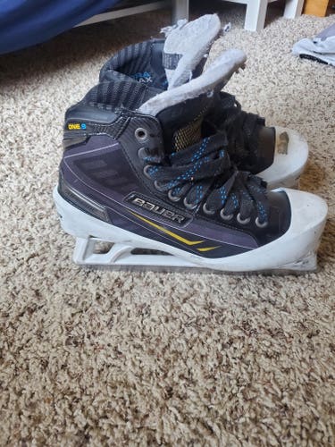 Senior Used Bauer Supreme One.9 Hockey Goalie Skates Regular Width Size 8.5