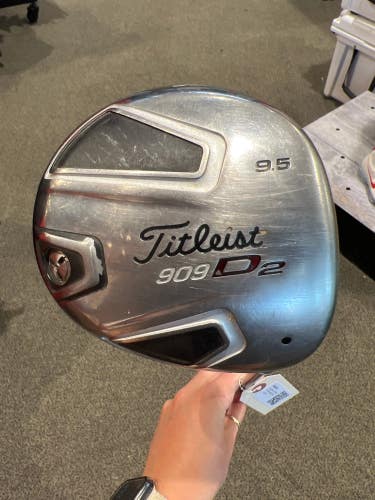 Used Men's Titleist 909D2 Right Driver Stiff 9.5