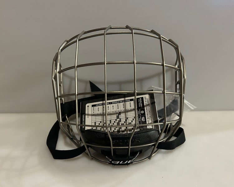 New Bauer FM7500 True Vision Silver Medium Hockey Cage