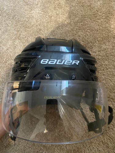 Used Medium Bauer Pro Stock Re-Akt 150 Helmet