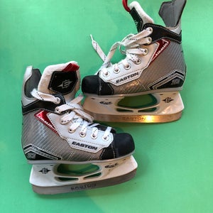 Used Youth Easton Stealth S1 Hockey Skates (Regular) - Size: 11.0