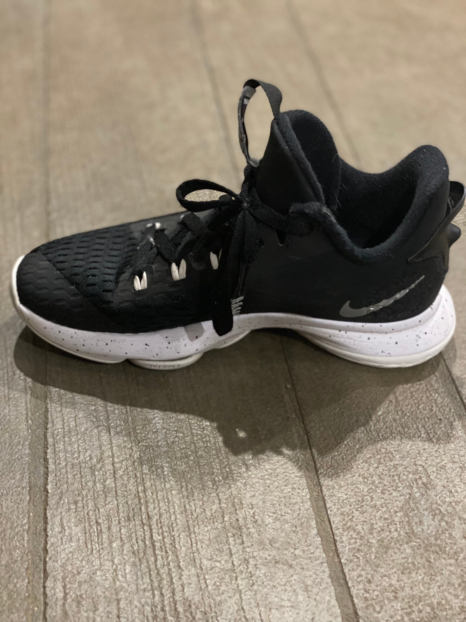 NWT Nike Mens Lebron Witness Basketball Trainers Sneakers Shoes,black-Size 7.5 Nike Men main image 3
