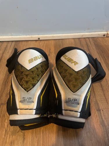 Used Small Bauer Supreme 190 Elbow Pads