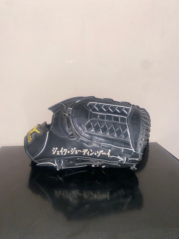 Mizuno Pro Issue Pitchers Glove