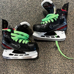 Youth Used Bauer Vapor 2X Hockey Skates EE (Extra Wide) 12.5