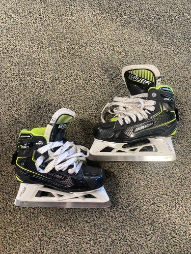 Junior Used Bauer GSX Hockey Goalie Skates EE (Extra Wide) 2.0