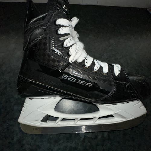 Used Bauer Regular Width  Size 6.5 Supreme Mach Hockey Skates