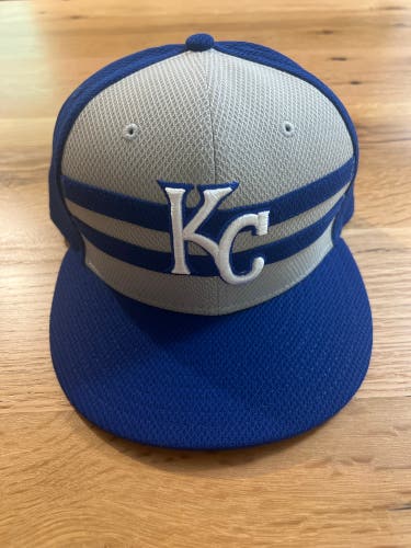 KC Royals Fitted Hat (7 1/4)