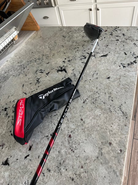 Men's Right Handed Stiff Flex 10.5 Loft Stealth Driver