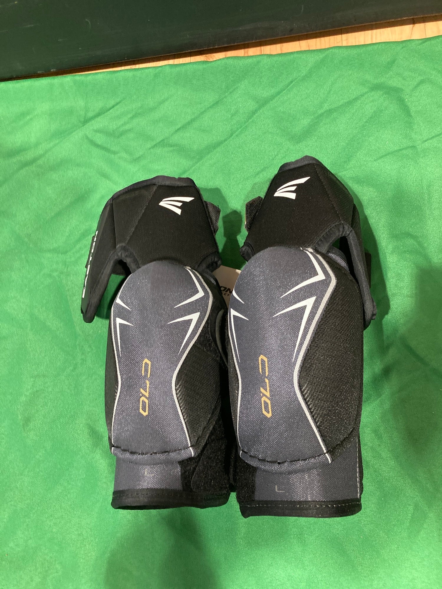 Easton Stealth C7.0 Hockey Elbow Pads Review 