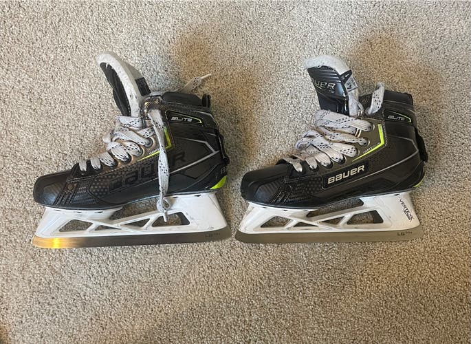Used Bauer Narrow Width  Size 4.5 Supreme Elite Hockey Skates
