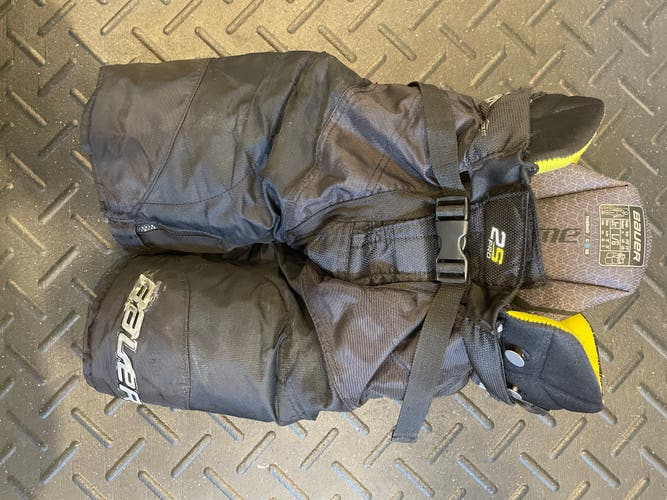 Junior Large Bauer  Supreme 2s Pro Hockey Pants