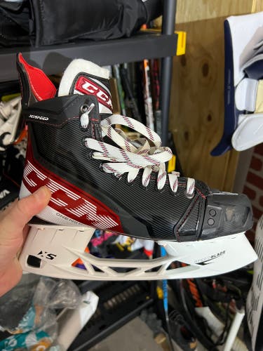 Senior CCM Regular Width Size 9 JetSpeed FT4 Hockey Skates