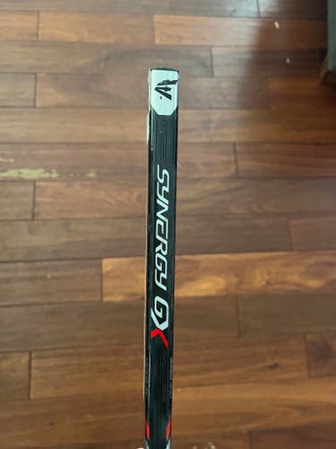 Used Junior Easton Right Handed Synergy Grip Hockey Stick