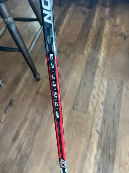 EASTON HTX SYNERGY HOCKEY STICK FLEX 50 RIGHT HANDED