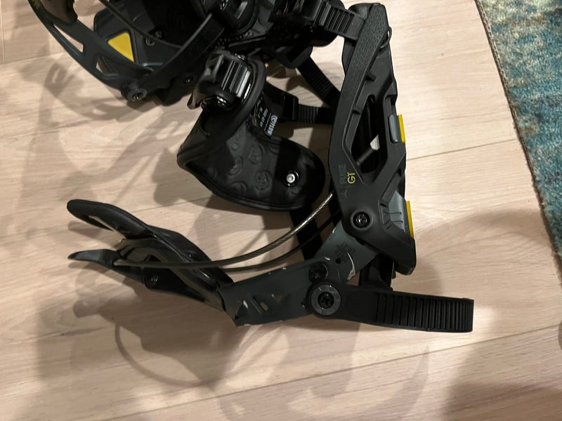 XL flow snowboard bindings and size 15 boots