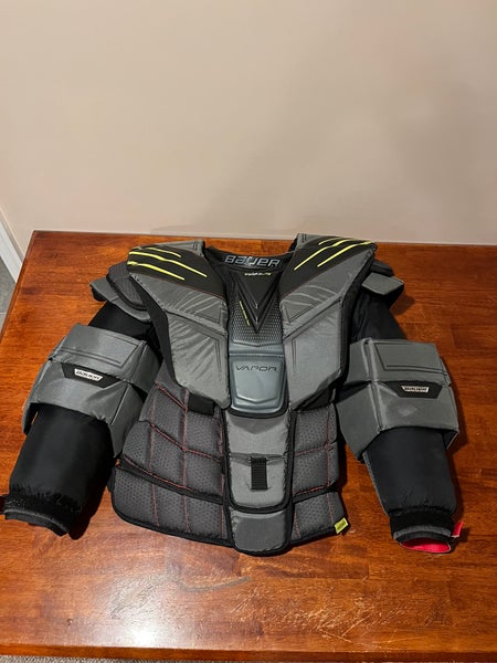 Used Large Bauer Hyperlite Goalie Chest Protector