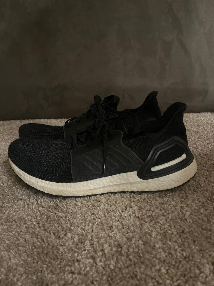 Men’s Black Adidas Ultraboosts Size 12