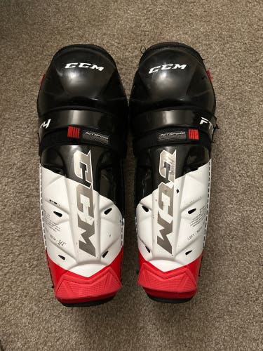 Senior CCM JetSpeed FT4 Shin Pads