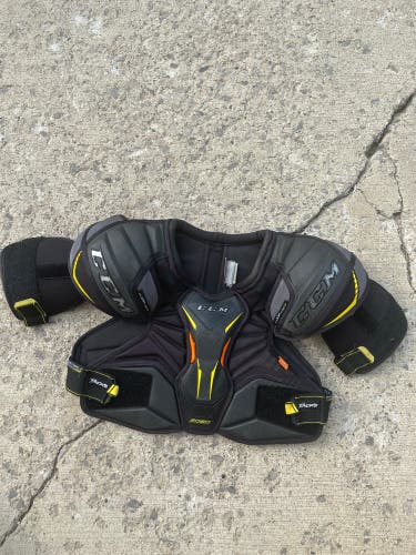 Used Small CCM  Tacks 9080 Shoulder Pads