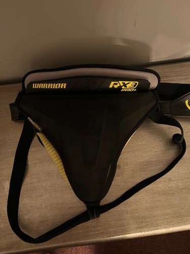 Warrior Ritual X3 Pro+ Senior Goalie Jock