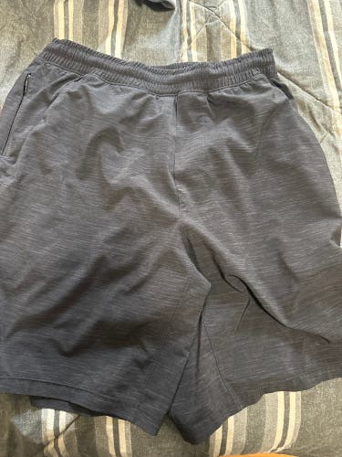 Black Heather Men's Lululemon Shorts Size M 9”