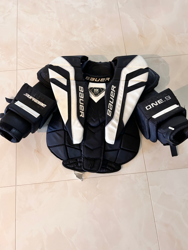 Used Large Bauer One.9 Goalie Chest Protector